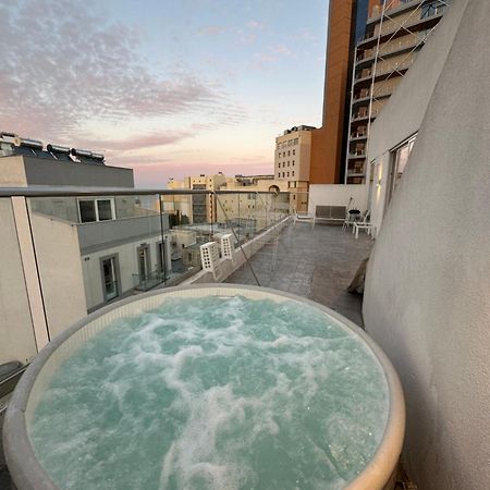Paceville Sea View Penthouse With Jacuzzi! Saint Julian's Exterior photo